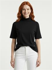 Kadın Siyah Yarım Balıkçı Yaka Kısa Kollu T-Shirt
