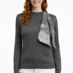 Antrasit Fular Detaylı Yarım Boğazlı Triko Kazak