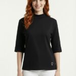 Kadın Siyah Yarım Balıkçı Yaka T-Shirt