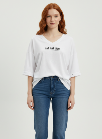 Kadın Oversize V Yaka Beyaz Baskılı T-Shirt