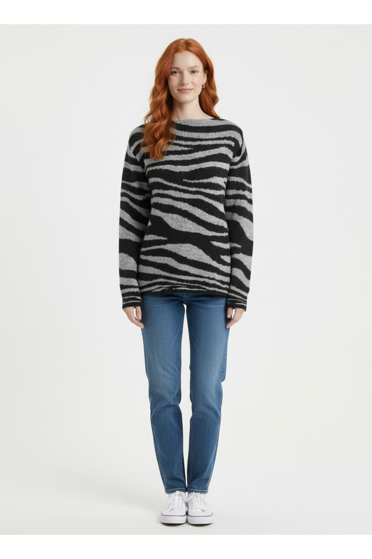 2d68cf6d231b449e84848a18a1f173f0-4.jpg Zebra Desenli Kayık Yaka Triko Kazak - Görsel 1