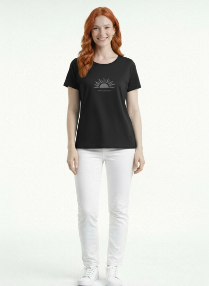 Kadın Basic Güneş Desenli Yuvarlak Yaka Kısa Kollu T-Shirt
