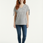 Kadın Siyah Beyaz Çizgili Bağcıklı Kısa Kol T-Shirt