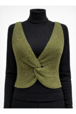 Twist Knot Detaylı Premium Kadın Triko Bluz – V Yaka Örgü Dokulu Şık Crop Tasarım - Görsel 5