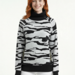 Kadın Kamuflaj Desenli Yarım Balıkçı Yaka Sweatshirt