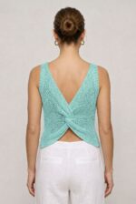 Twist Knot Detaylı Premium Kadın Triko Bluz – V Yaka Örgü Dokulu Şık Crop Tasarım - Görsel 4