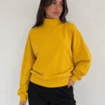 Kadın Oversize Sarı Yarım Balıkçı Yaka Triko Kazak