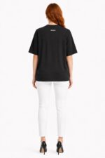 Kadın Siyah Baskılı Rahat Kesim T-Shirt - Görsel 2