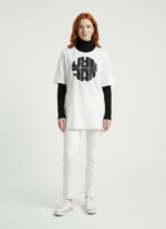 Kadın Beyaz Oversize Baskılı T-Shirt - Görsel 3