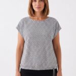 Kadın Siyah-Beyaz Desenli Kısa Kollu T-Shirt