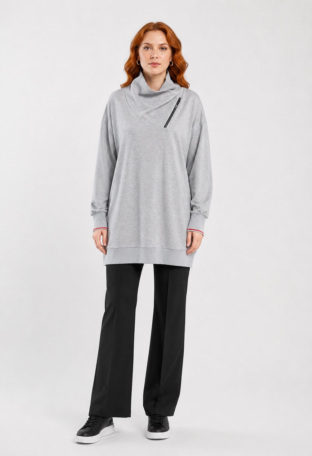 28209e34-638e-49f6-beb0-a3f2aef29ae8.jpg Neden Tekstil Kadın Gri Uzun Triko Sweatshirt Fermuarlı Yaka - Görsel 1