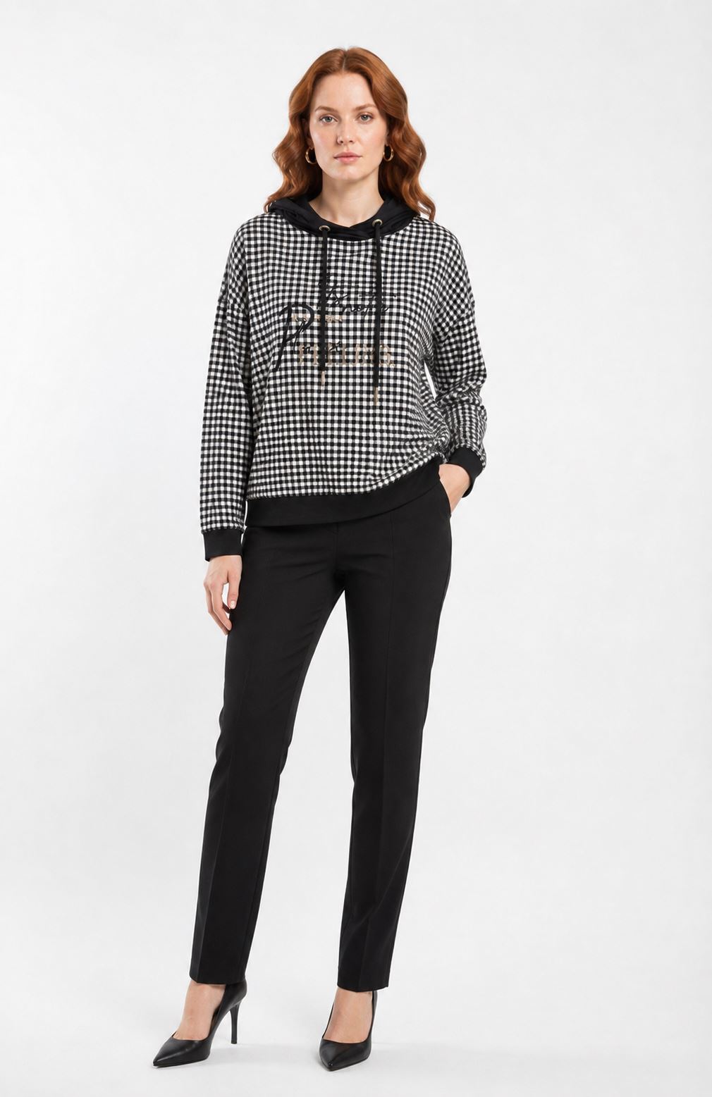 2a61cfbc-c985-4a28-b3a8-c29f7442ba29.jpg Neden Tekstil Kadın Ekoseli Kapüşonlu Rahat Kalıp Sweatshirt - Görsel 1