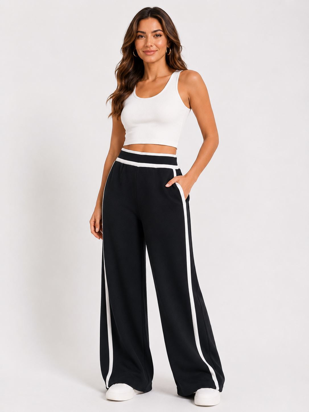 c212e16f-885e-4845-abca-82e72845ed24.jpg Neden Tekstil Kadın Siyah Kontrast Şeritli Relaxed Rahat Kesim Pantolon - Görsel 1